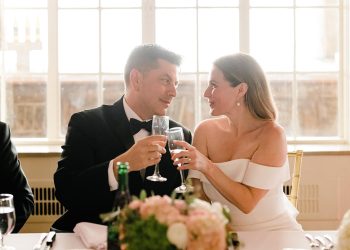 newlyweds-7201462_1920 newlyweds-7201462_1920